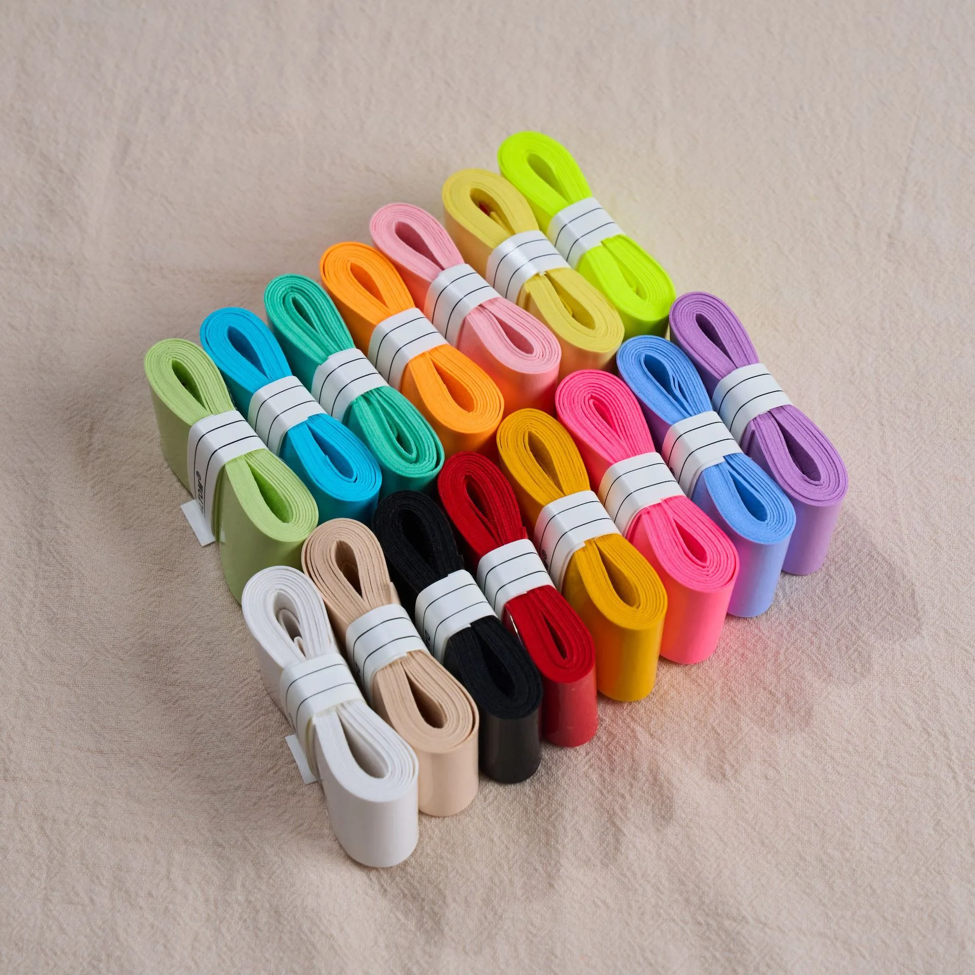 Colorful Flat Badminton Racket Grip Tape, Anti-Slip Sweat-Absorbing Grip Wrap, Multiple Colors Available, Racket Wrapping Tape